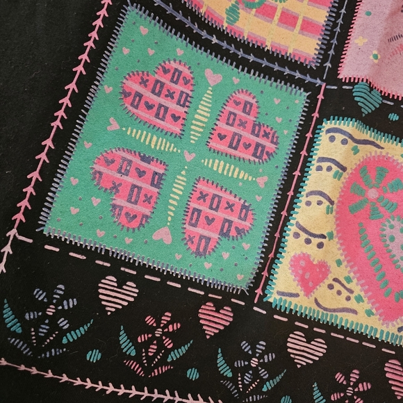 Vintage 90s Extra Elements Black Tee with Vibrant Heart Country  Patterns 18W - Picture 2 of 6